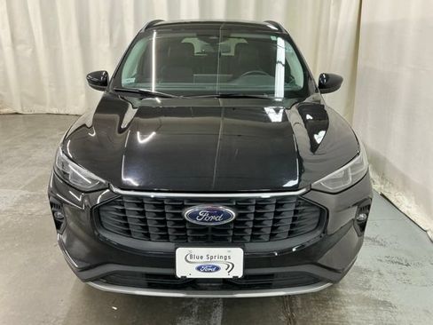 Used 2025 Ford Escape Platinum AWD/4WD image 9