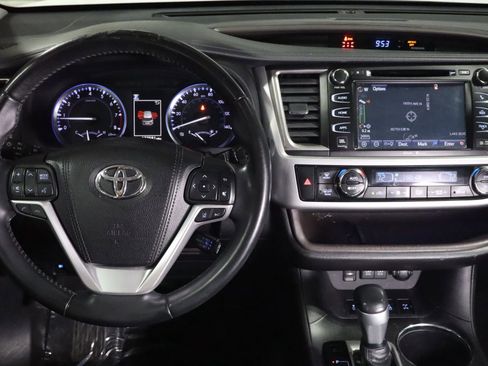 Used 2018 Toyota Highlander Limited AWD/4WD image 17