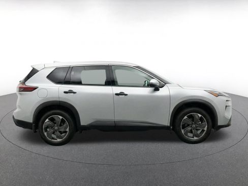 Used 2025 Nissan Rogue SV AWD/4WD image 20