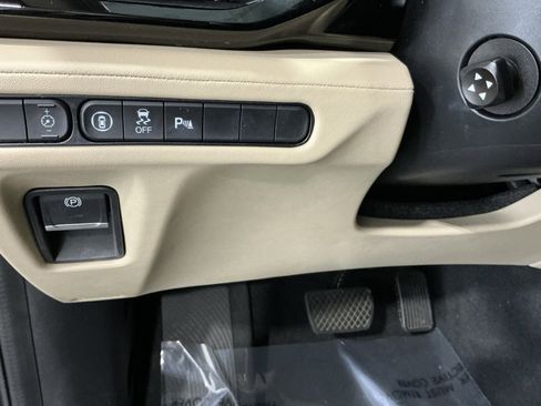 Used 2022 Acura MDX SH-AWD w/ Technology Package image 16