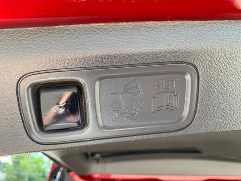 Used 2018 Ford Expedition Max XLT w/ Equipment Group 202A AWD/4WD image 37
