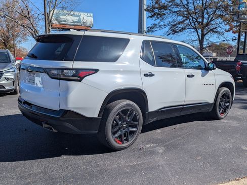 Used 2020 Chevrolet Traverse Premier w/ Redline Edition image 4