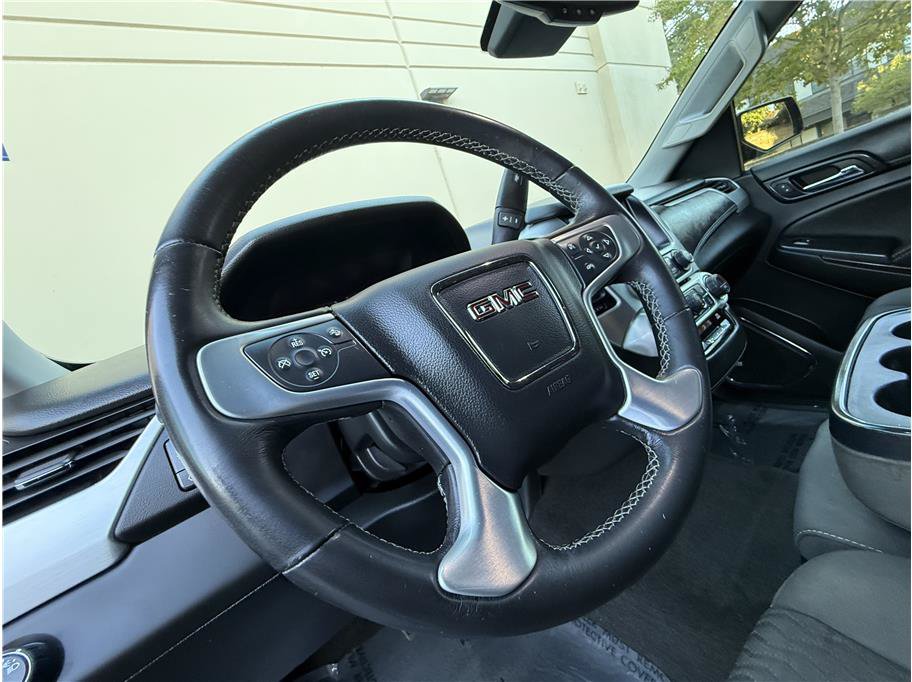 Used 2018 GMC Yukon SLE w/ SLE Value Package RWD image 13