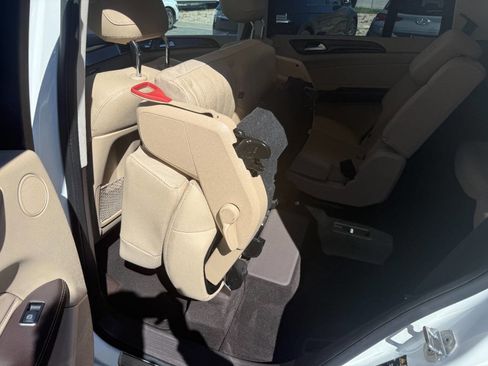 Used 2019 Mercedes-Benz GLS 450 4MATIC image 6