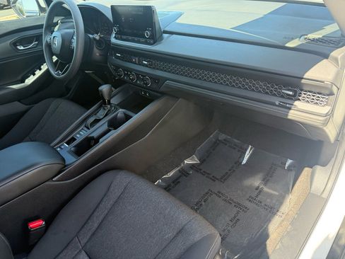 Used 2024 Honda Accord EX image 31