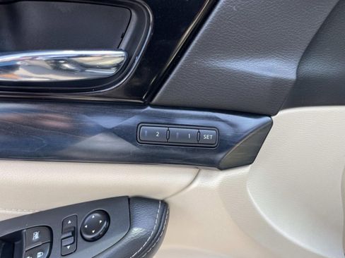 Used 2021 Nissan Maxima Platinum w/ Sport Mat Group FWD image 23