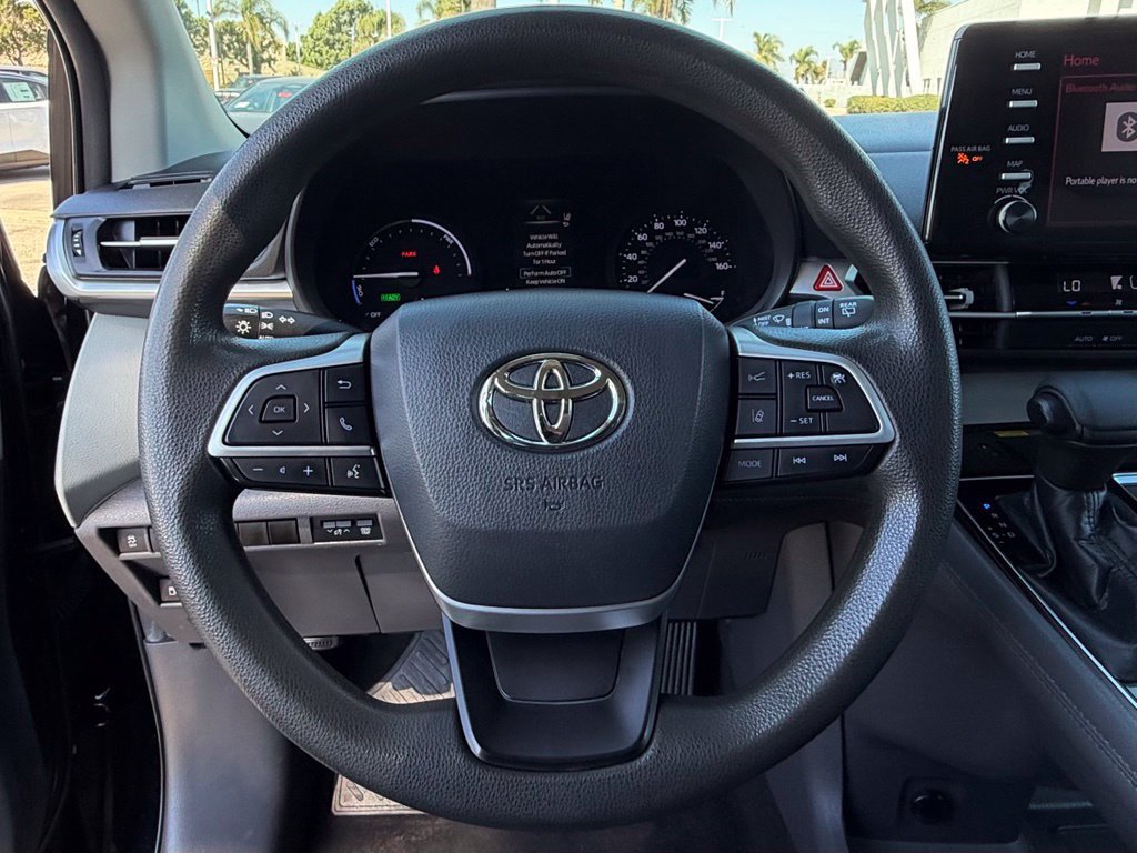 Used 2021 Toyota Sienna LE w/ LE Plus Package FWD image 15