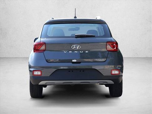 Used 2026 Hyundai Venue SEL FWD image 6