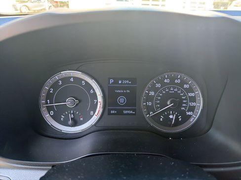Used 2022 Hyundai Venue Limited FWD image 6