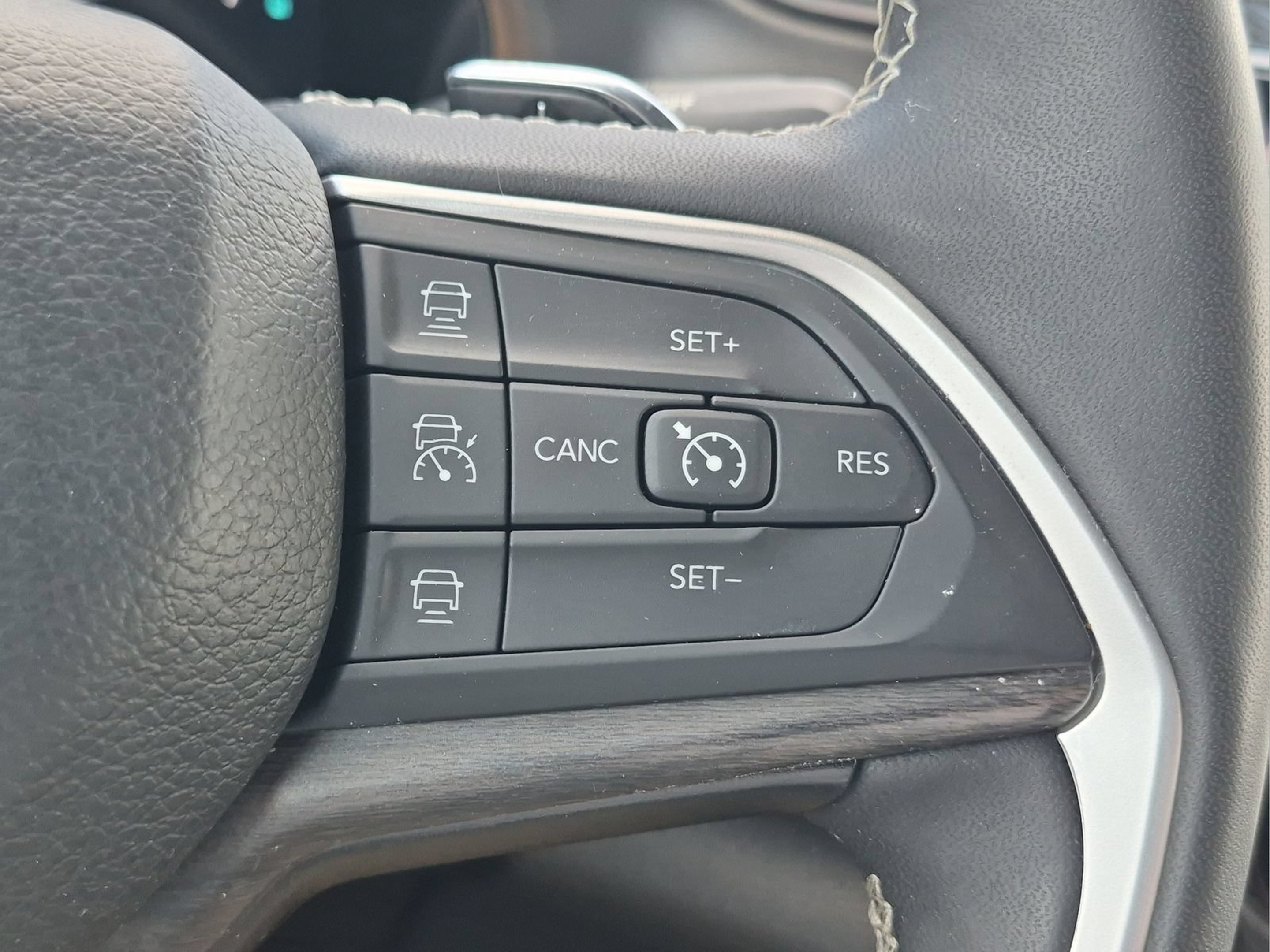 Used 2024 Jeep Grand Cherokee Limited 4xe AWD/4WD image 10