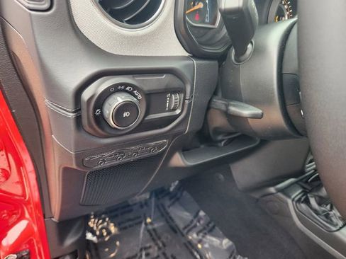 New 2026 Jeep Wrangler Unlimited Sahara AWD/4WD image 13