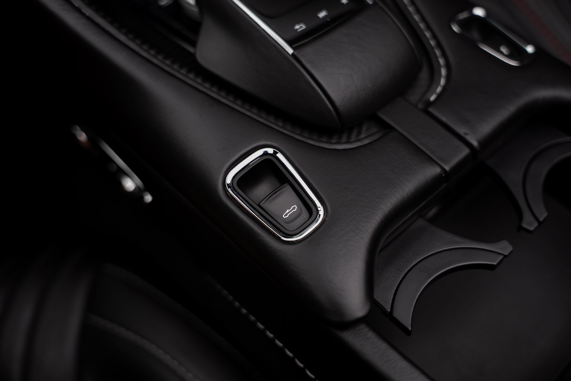 Used 2019 Aston Martin DB11 Volante RWD image 53