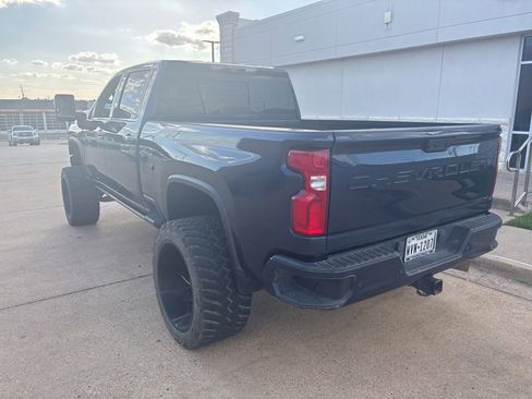 Used 2021 Chevrolet Silverado 3500 High Country w/ Z71 Off-Road Package AWD/4WD image 2