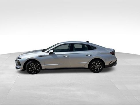 Used 2025 Hyundai Sonata SEL FWD image 3
