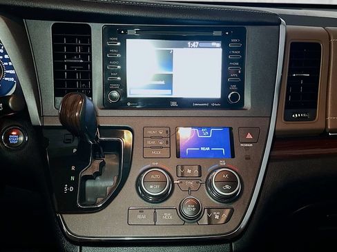 Used 2019 Toyota Sienna Limited Premium w/ Protection Package AWD/4WD image 12