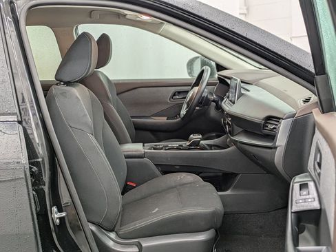 Used 2023 Nissan Rogue S image 13