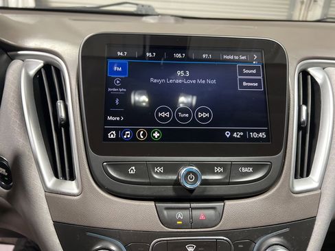 Used 2022 Chevrolet Malibu LS image 27