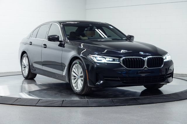 Certified 2022 BMW 530i xDrive w/ Premium Package AWD/4WD image 4