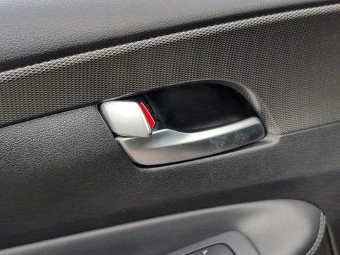 Used 2019 Hyundai Santa Fe Limited image 14