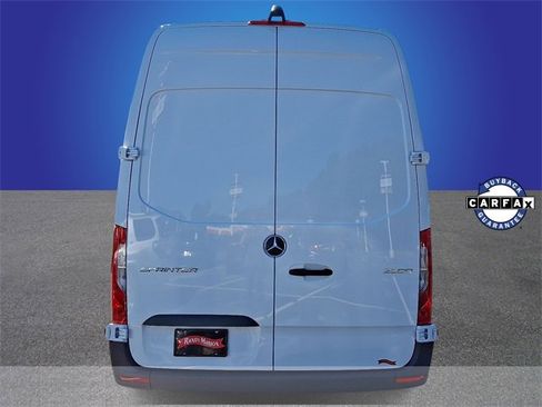 Used 2025 Mercedes-Benz Sprinter 2500 image 5
