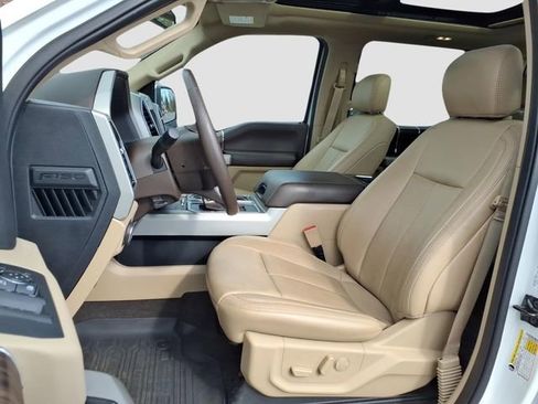 Used 2020 Ford F150 Lariat image 22