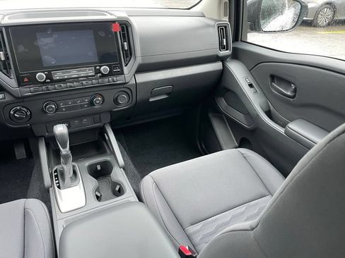 Certified 2024 Nissan Frontier S w/ Technology Package AWD/4WD image 11