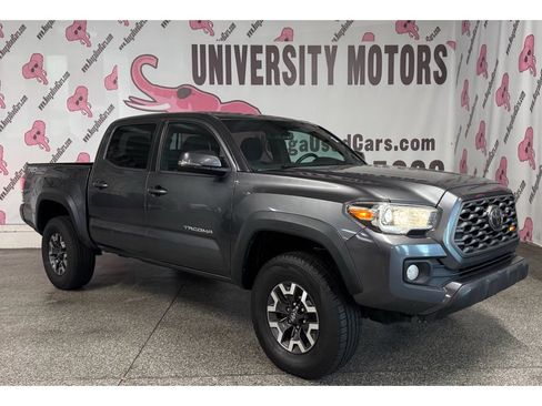 Used 2021 Toyota Tacoma TRD Off-Road image 3