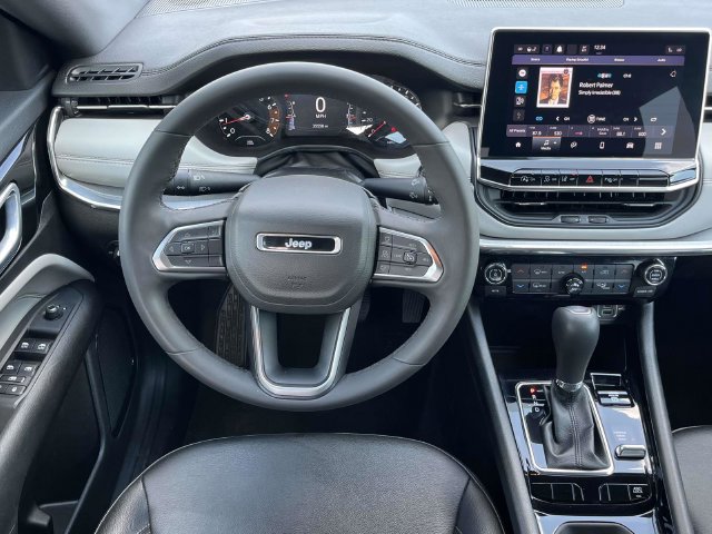 Used 2024 Jeep Compass Limited AWD/4WD image 17