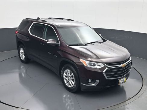 Used 2021 Chevrolet Traverse LT FWD image 16