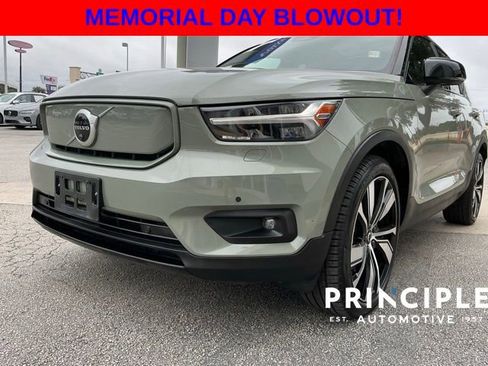 Used 2021 Volvo XC40 P8 Recharge w/ Advanced Package AWD/4WD image 4