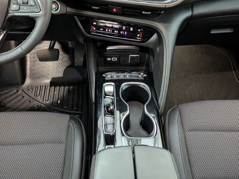 Used 2023 Buick Envision Preferred w/ Premium Seat Package image 19