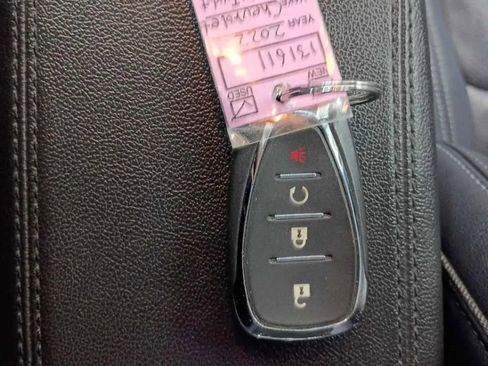 Used 2022 Chevrolet Bolt EUV LT w/ Convenience Package image 26