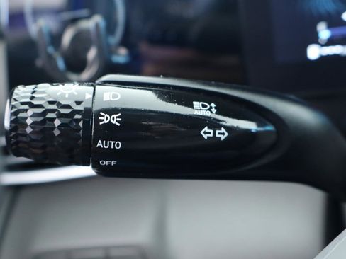 Used 2024 Hyundai Elantra SEL image 27