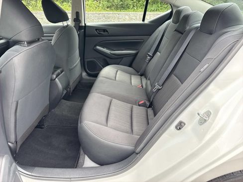 Used 2024 Nissan Altima 2.5 SV FWD image 28