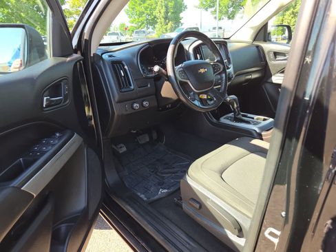 Used 2021 Chevrolet Colorado LT AWD/4WD image 10