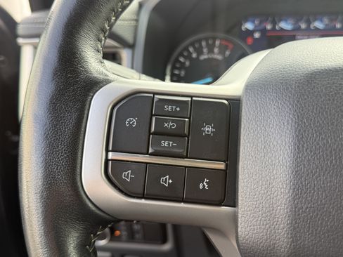 Used 2024 Ford Expedition XLT image 19