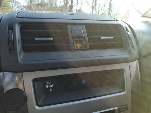 Used 2011 Ford Fusion SEL w/ 302A Rapid Spec Order Code image 19