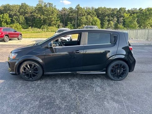 Used 2017 Chevrolet Sonic Premier FWD image 4