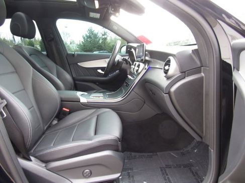 Used 2022 Mercedes-Benz GLC 300 4MATIC image 18