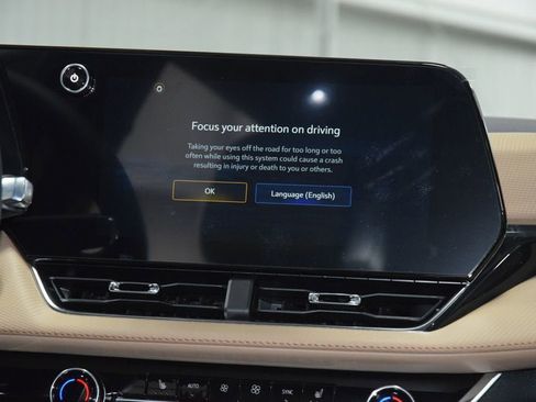 New 2026 Chevrolet Equinox ACTIV AWD/4WD image 32