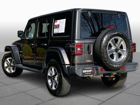 Used 2020 Jeep Wrangler Unlimited Sahara image 12