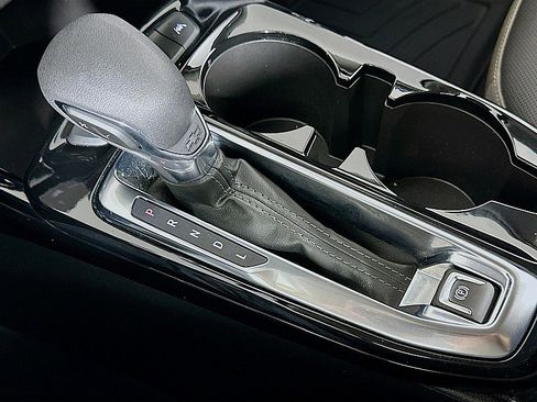 Used 2025 Chevrolet Trax ACTIV w/ Driver Confidence Package image 16