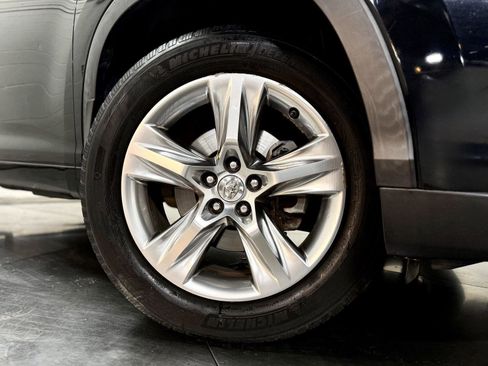 Used 2015 Toyota Highlander Limited Platinum AWD/4WD image 11