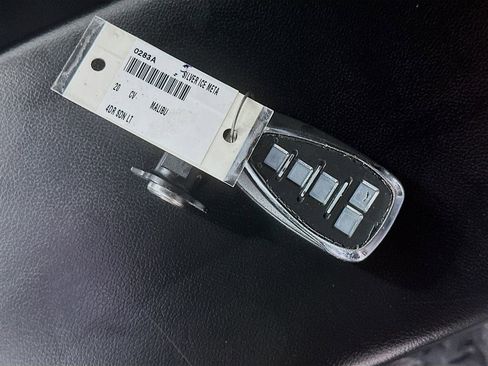 Used 2020 Chevrolet Malibu LT image 34