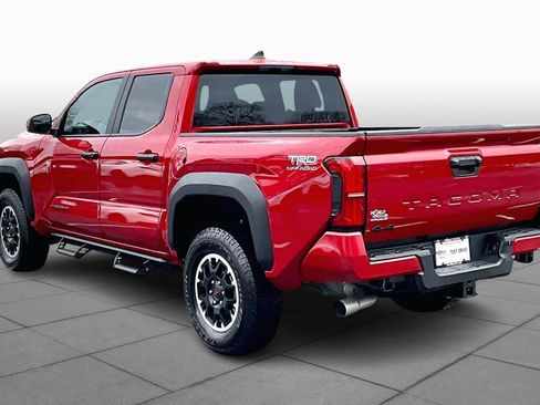 Used 2025 Toyota Tacoma TRD Off-Road image 10