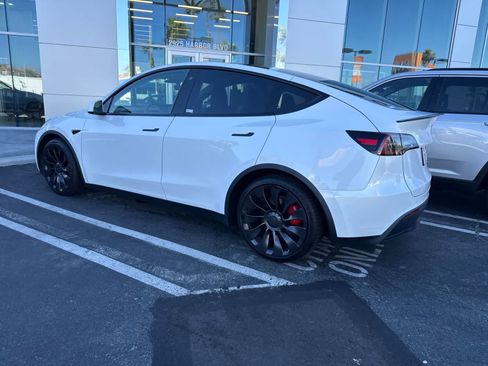Used 2022 Tesla Model Y Performance AWD/4WD image 13