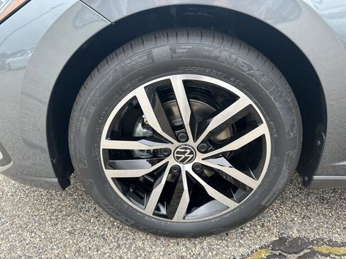 New 2025 Volkswagen Jetta SE image 29