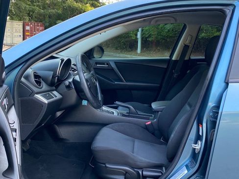 Used 2010 MAZDA MAZDA3 i Touring FWD image 14