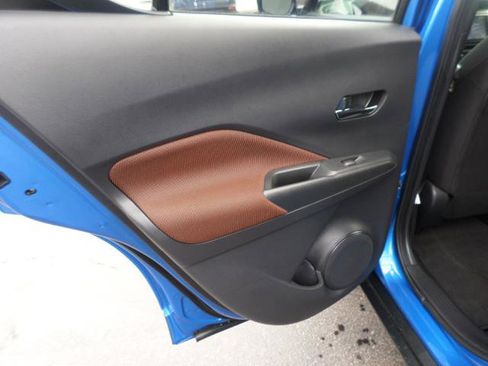 Used 2021 Nissan Kicks SR image 34