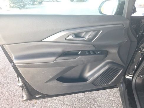 Used 2025 Chevrolet Equinox EV LT w/ Comfort Package FWD image 14